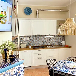 casa-azzurra-naples.hotels-amalfi.com/