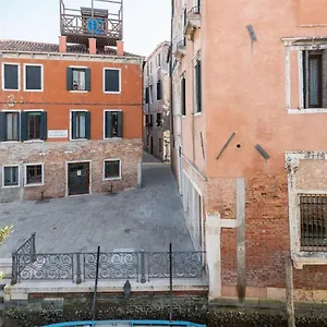 Appartamento In San Marco With Canal View By Wonderful Italy, Venezia
